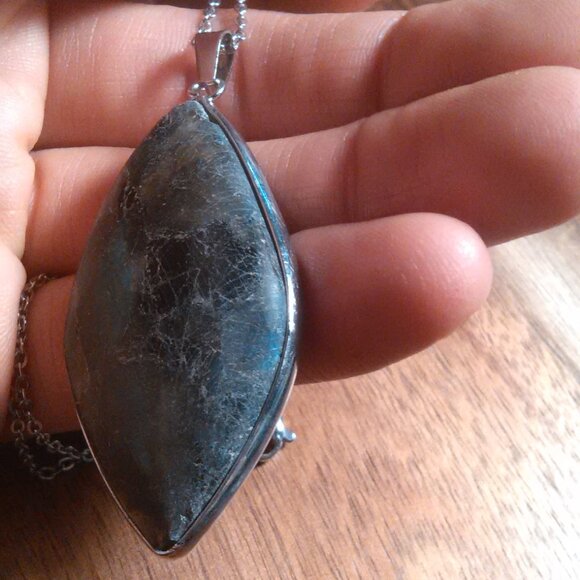 Malagasy Labradorite Stainless Steel Pendant Necklace - Picture 11 of 15